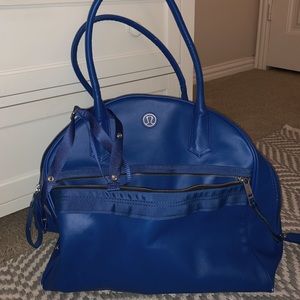 big lululemon bag!